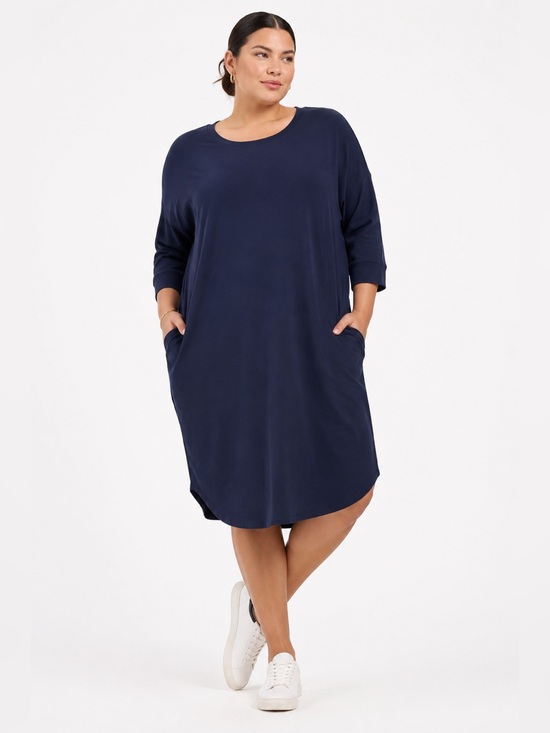Universal Standard Dresses & Skirts - Universal Standard Misa Dress Medium 18 20 Navy Blue NWT Oversized T Shirt Midi